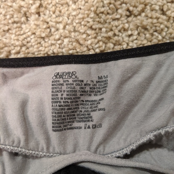 2 nursing tank tops - Picture 4 of 4